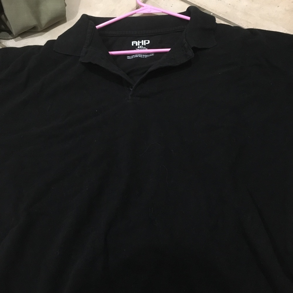 A Short Collard Sleeve Shirt